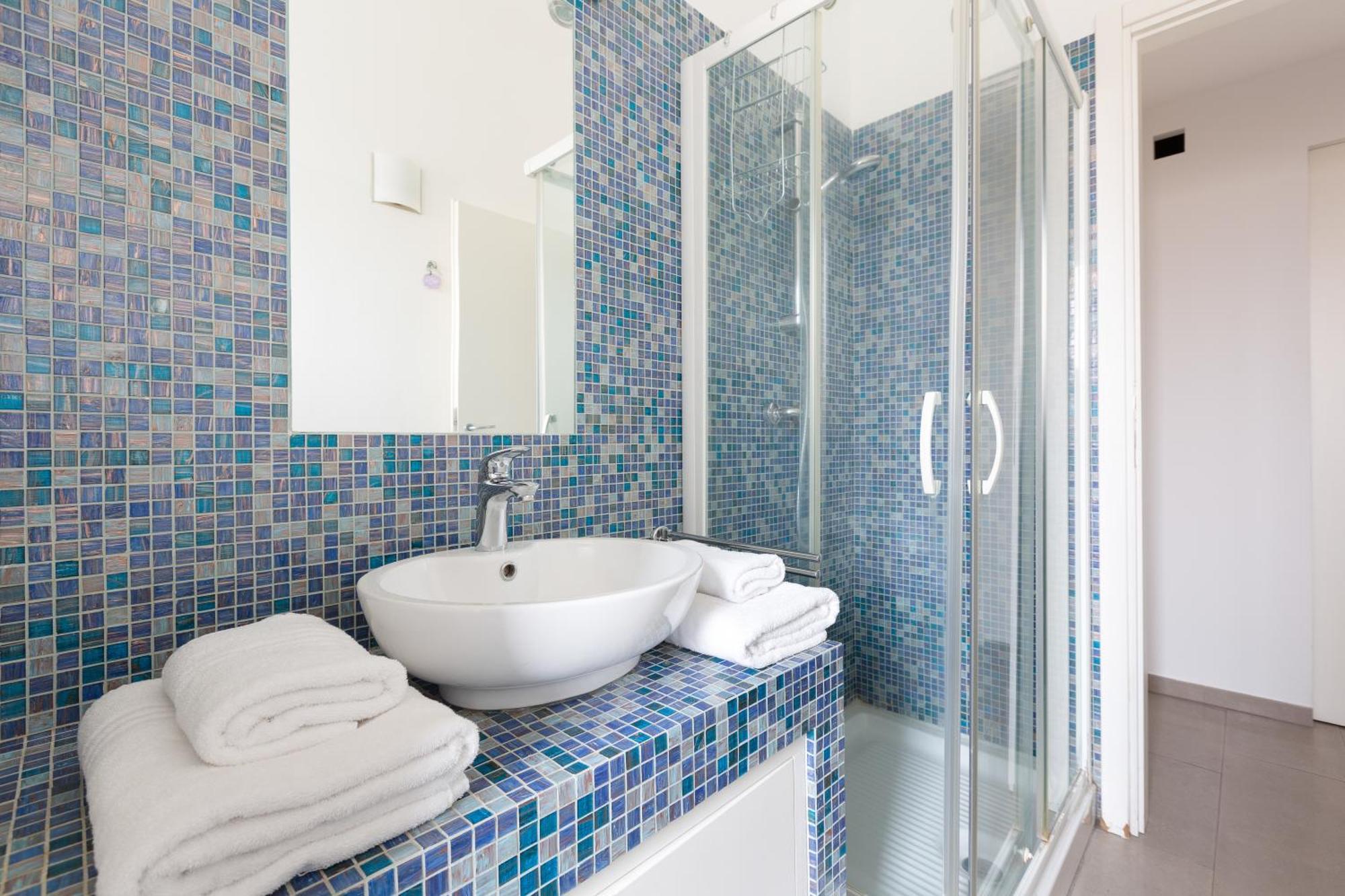 Cozy Apt With Balcony - Mm2 Sant'Agostino Apartment Milano Ngoại thất bức ảnh