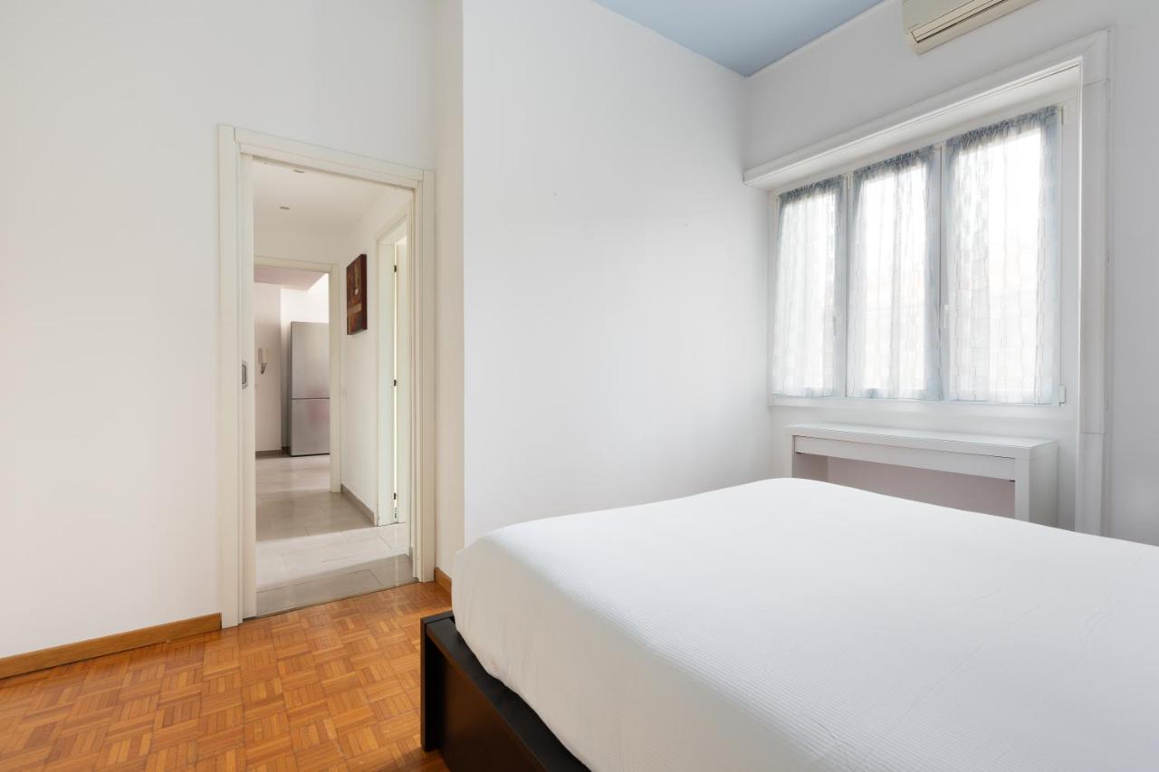 Cozy Apt With Balcony - Mm2 Sant'Agostino Apartment Milano Ngoại thất bức ảnh