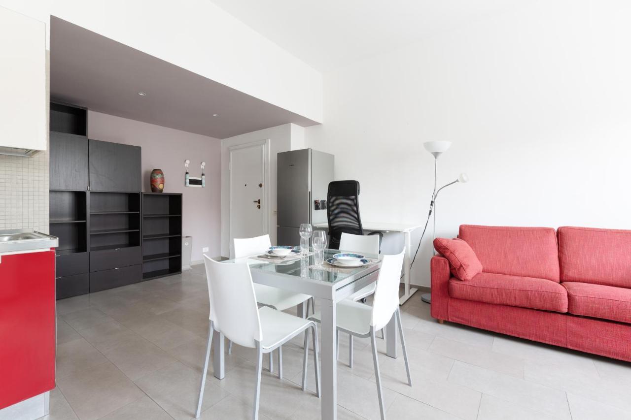 Cozy Apt With Balcony - Mm2 Sant'Agostino Apartment Milano Ngoại thất bức ảnh